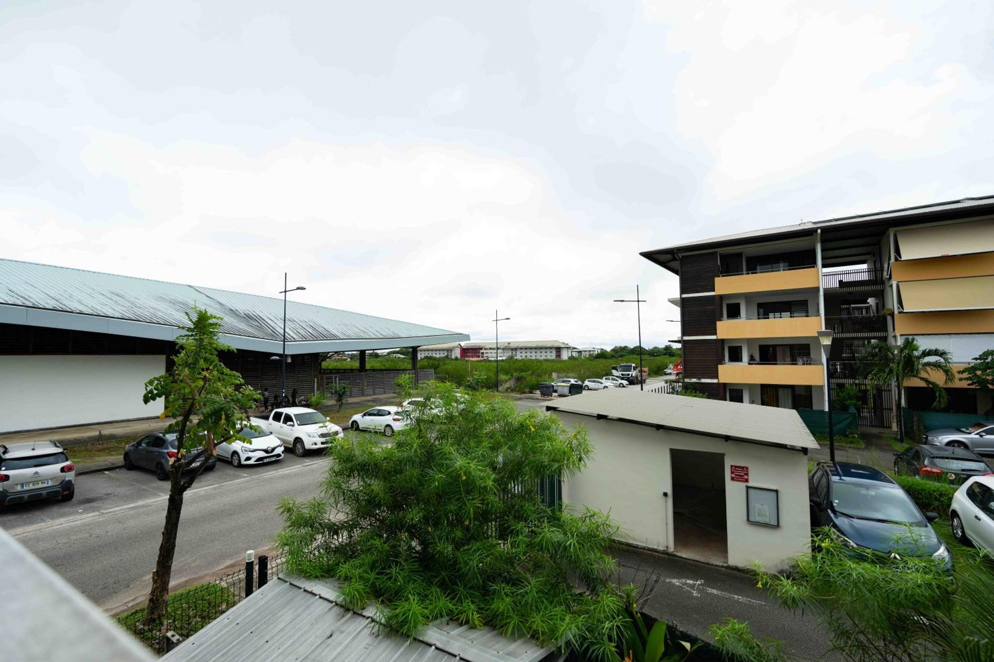 Hibiscus Standing- Appartement Cosy- 2 Chambres Climatisees- Cuisine Equipee- Wifi-Terrasse Кайен Екстериор снимка