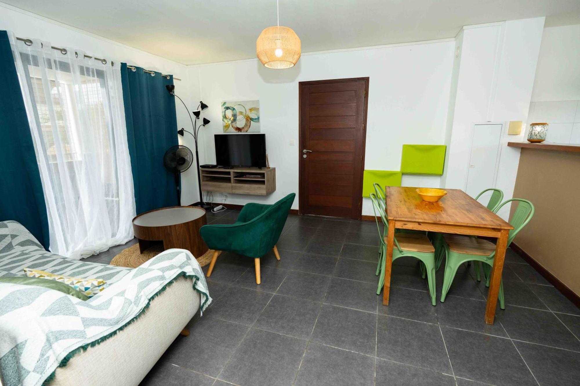 Hibiscus Standing- Appartement Cosy- 2 Chambres Climatisees- Cuisine Equipee- Wifi-Terrasse Кайен Екстериор снимка